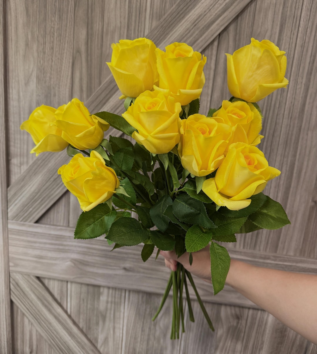 Yellow Realistic Roses Pack of 12-ultra Realistic -real Touch Yellow Rose -moisturized Coating ...
