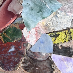 Caja de rocas misteriosas: solo losas