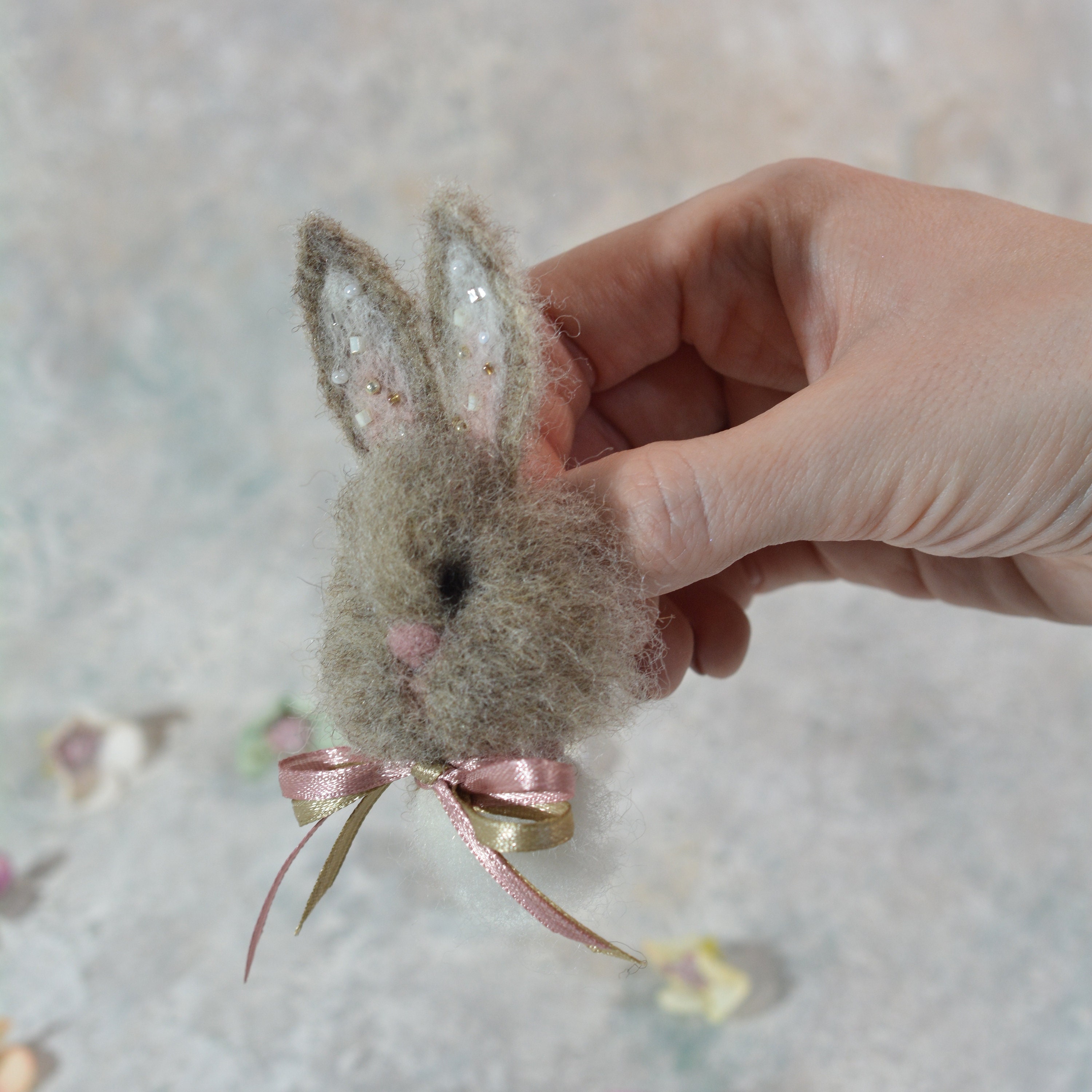 Needle felted rabbit pin/Easter rabbit brooch/Beige bunny Etsy