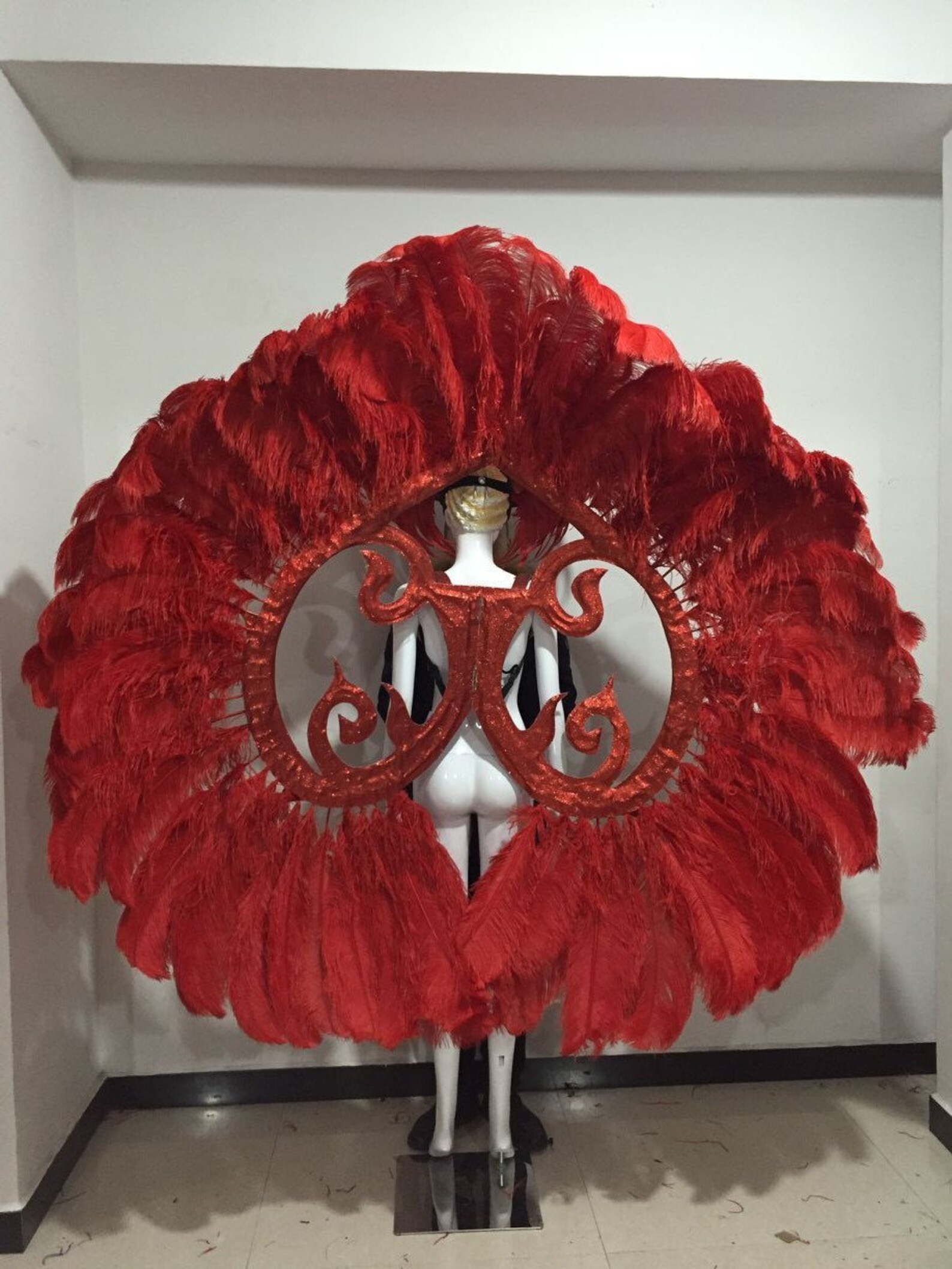 Feather Headdress, Feather Headpiece With Backpack and Samba Dance