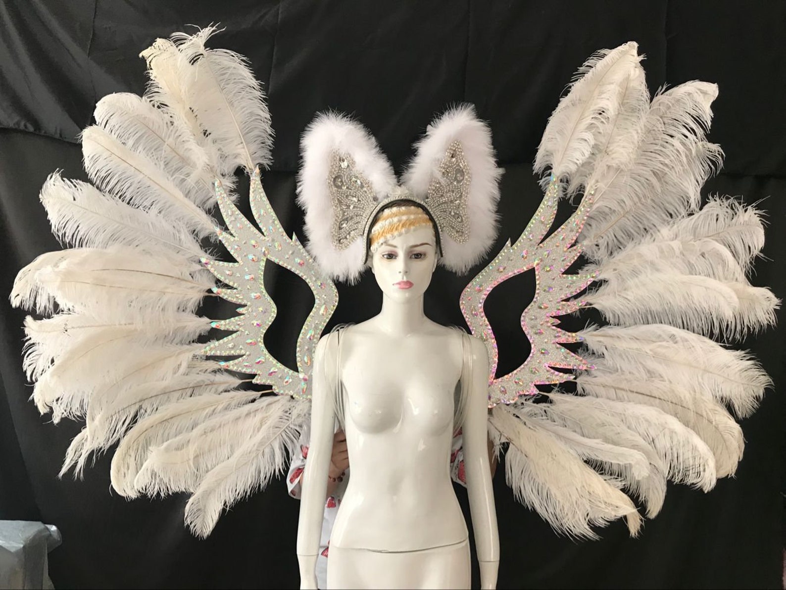 headpiece feather
