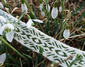 Tablet Weaving Kit: DIY Belt/Bookmark Craft - Snowdrops