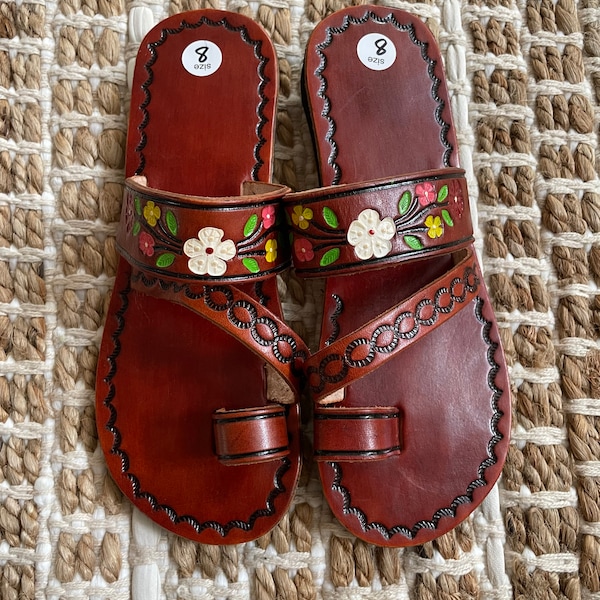 Leather Sandals Mexican style Leather Huaraches Hand painted ALL SIZES - Flip Flops - Boho Sandals - Vintage Look Style