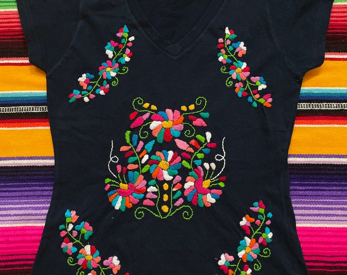 Size XXS Hand embroidered t shirt Color BLUE NAVY size extra extra small
