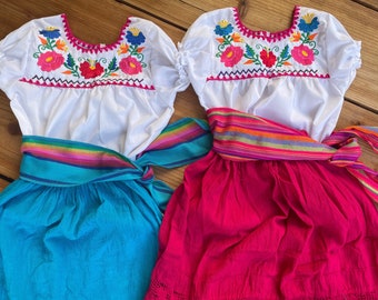 Kids  Mexican outfits Tradicional Mexican clothing for little girls Skirt- Blouse - Sash