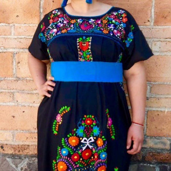 Sizes S-M-L-XL-2XL-3XL- 4XL-5XL Mexican long dresses -Mexicans Tunic style Embroidered dress