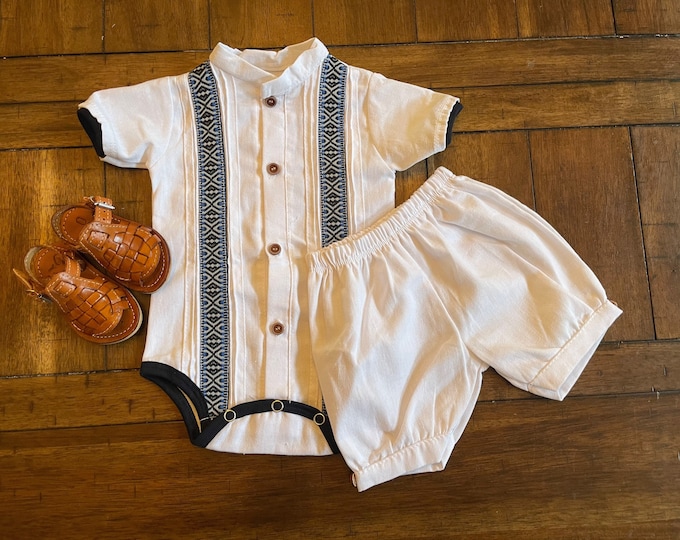 Baby boys outfits - Bodysuit and shorts included