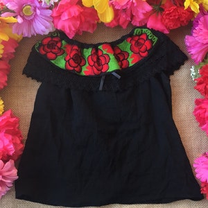Size 4-5-6 years old girl Mexican blouse embroidery off the shoulders