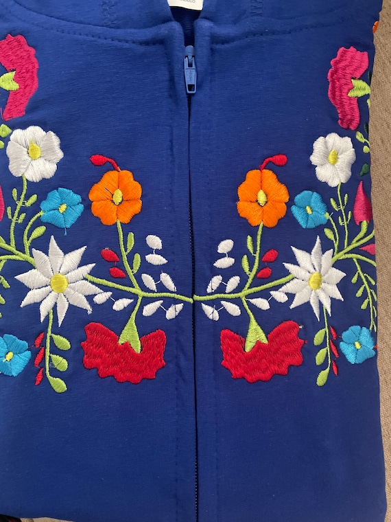 Sizes X-S-M-L Embroidered Hoodie Jacket Sweatshirts With