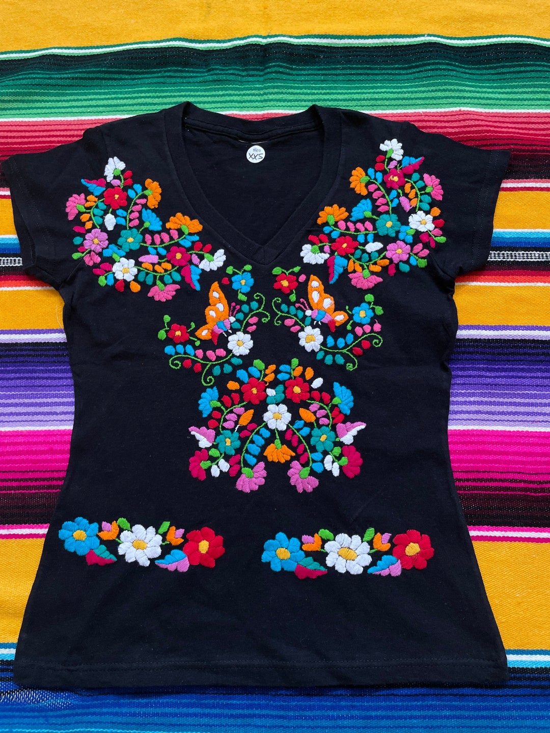 XXS Hand-embroidered Mexican T-shirt – Floral Folk Art - Etsy