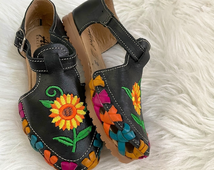 Girls Mexican leather huaraches embroidered Baby - Toddler - Girl Huaraches