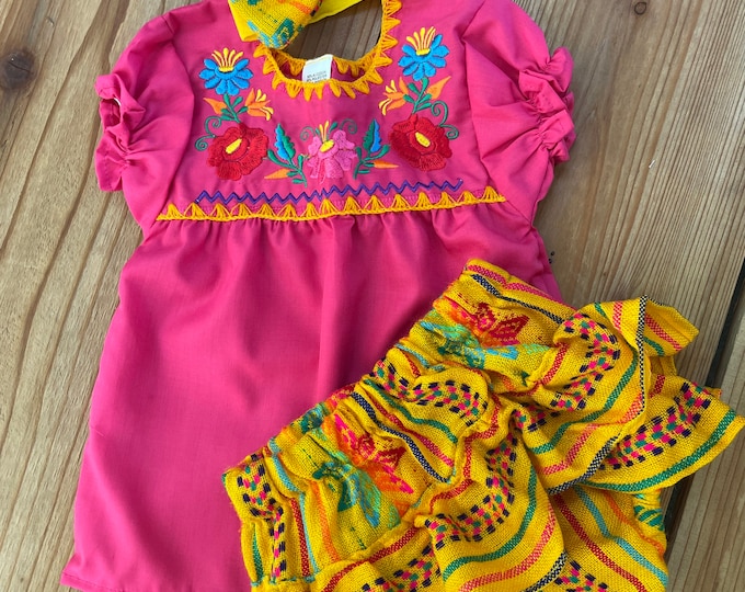 Sizes 0-1-2 3-4 years old baby and toddler girls Mexican outfits - 5 de Mayo Outfit
