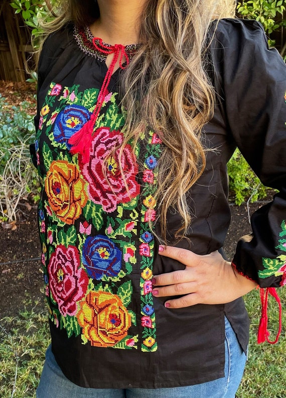 Size M-L-XL- XXL Mexican embroidered Punto de Cruz Embroidered blouse long sleeve
