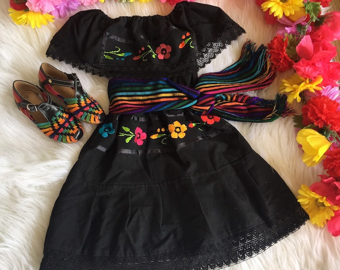 Sizes 1-2-3-4 years old Girls Mexican off the shoulders dresses embroidered color BLACK
