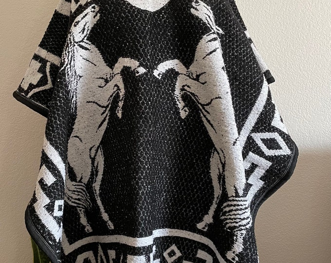 ONE SIZE PLUS Mexican Poncho - Gaban Super Cozy Cowboy Cape