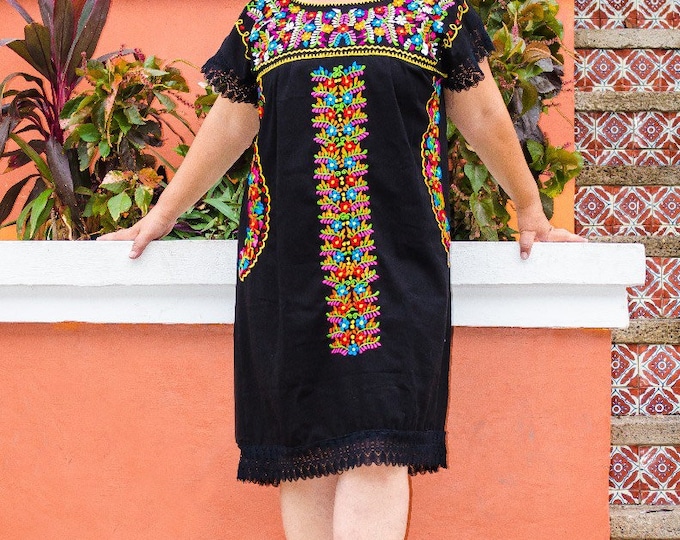 SALE ! Mexican embroidery dresses with lace