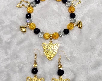 Jaguar pendant stretch bracelet set.