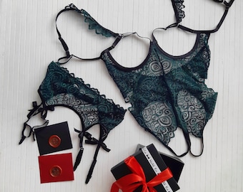 Emerald Green Lace Lingerie Set - Bralette & High Waist Panty