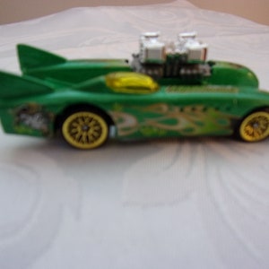 Hot Wheels 1998 Double Vision Lucky Leprechan