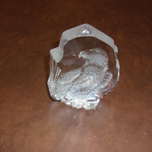 Vintage Heavy Glass Eagle Figurine/Paperweight