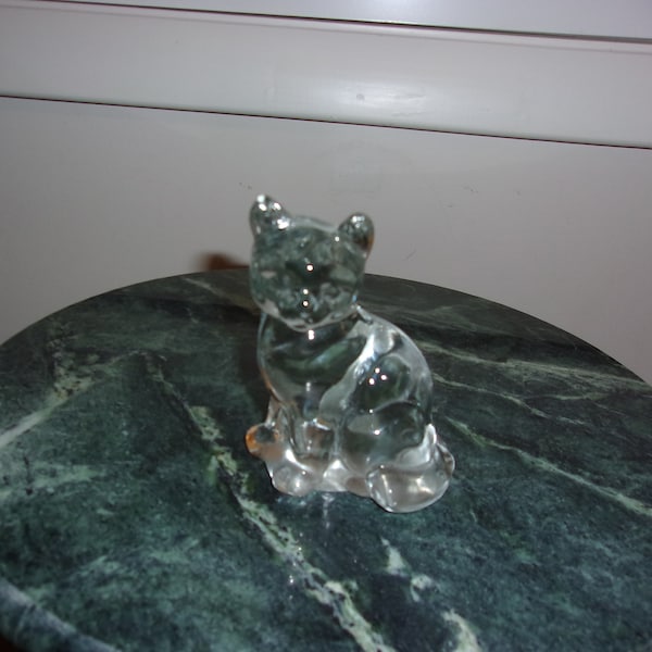 Vintage Fenton Glass Cat Paperweight/Figurine