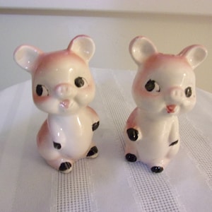 Vintage Ceramic Pigs Salt & Pepper Shakers