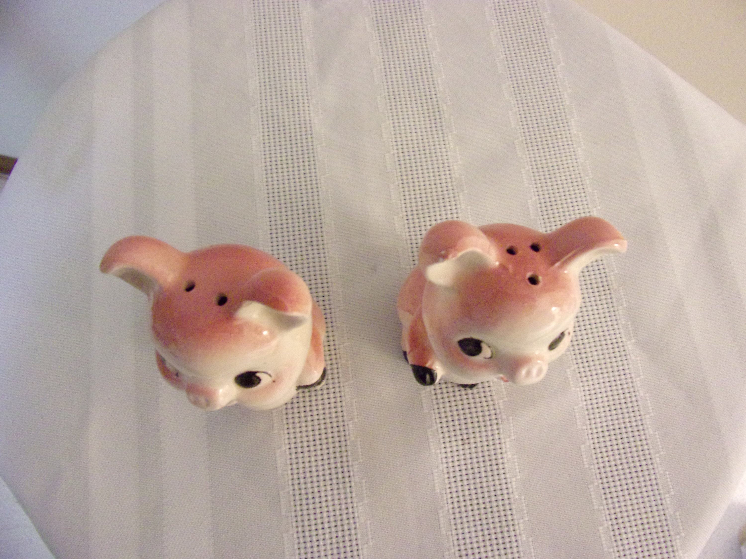 Vintage Ceramic Pig Salt & Pepper Shakers Made In Japan Etsy