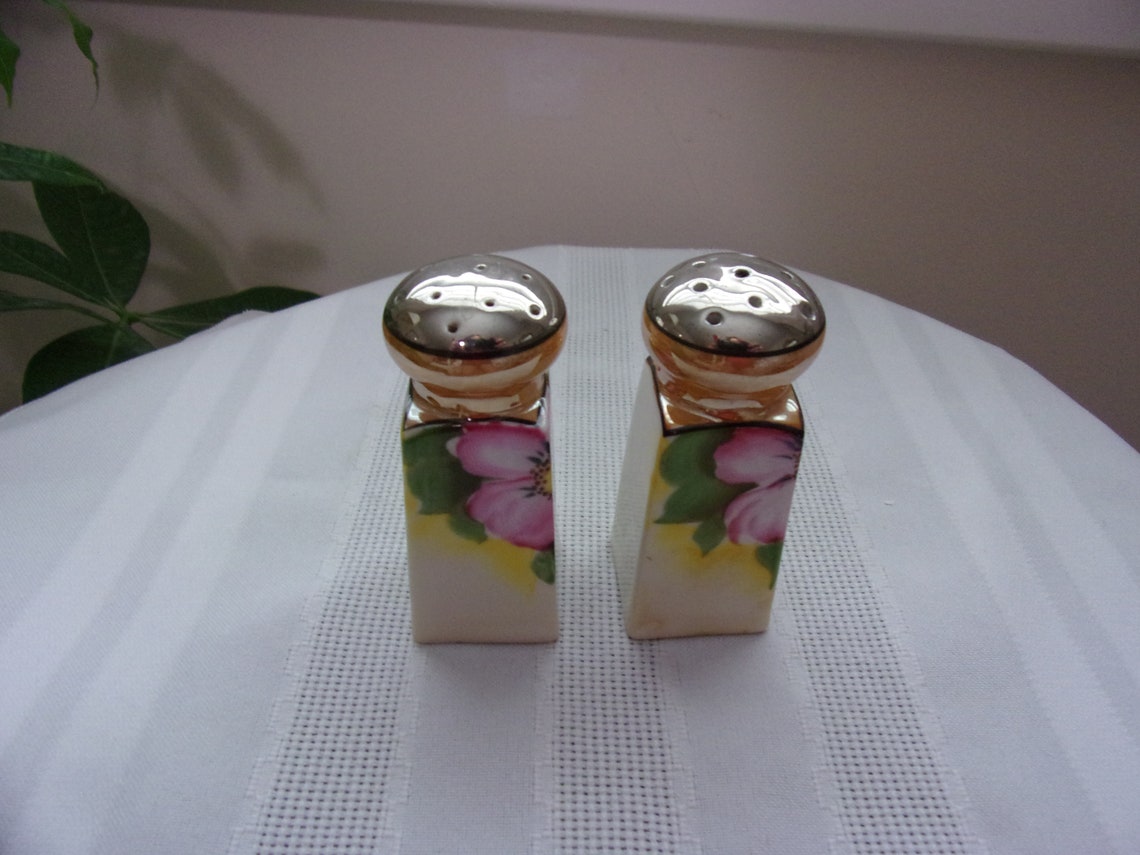 Vintage Handpainted Floral Salt & Pepper Shakers Made In Japan Etsy