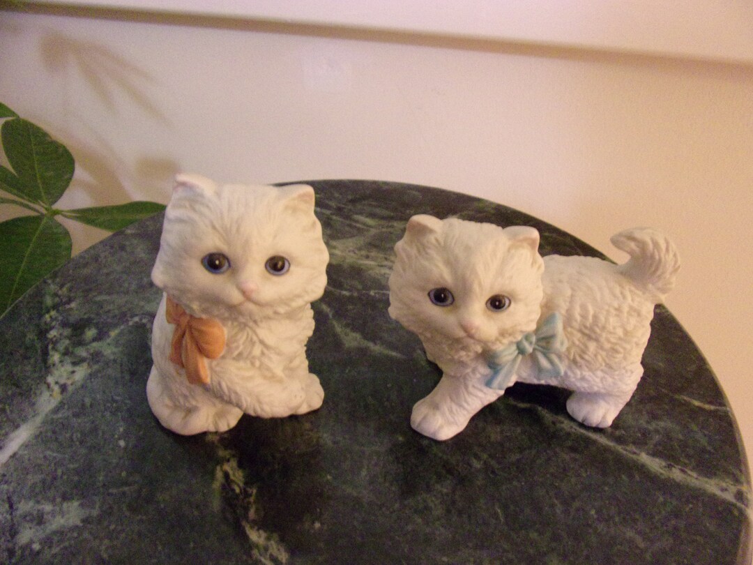 手作額付き銅版画　title「Acoustic Kitty」 Amazon.com: Too-arts A Playing Guitar Cat Metal Sculpture