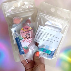 Variety Cocktail Kit Gift | Shaker or Drink Pouch image 11