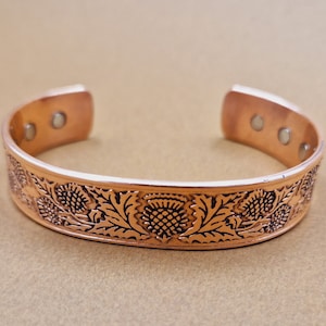 Decorative copper bracelet. Copper jewellery.