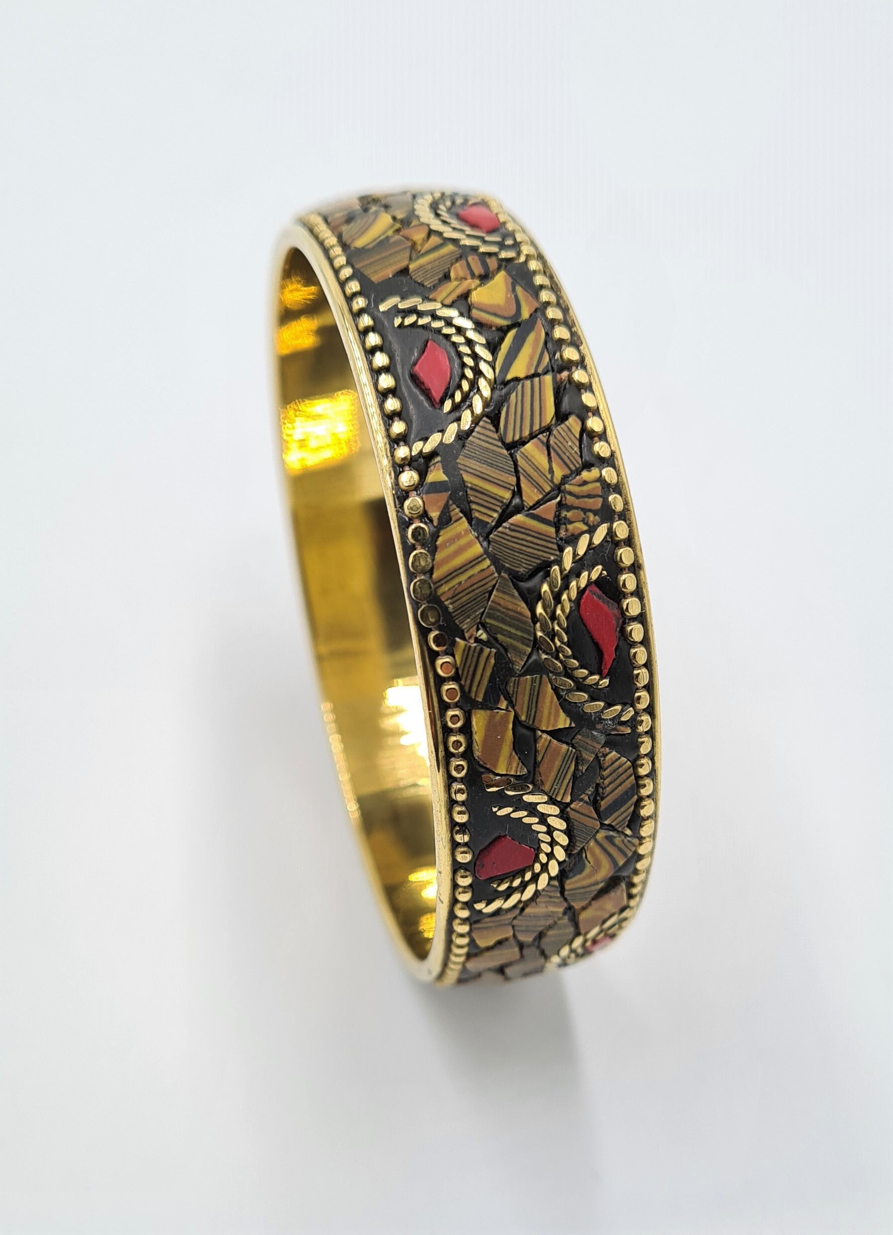 新品登場 Ethnic Tibetan Bangle. Handmade Vintage Bangle. Tiger of Eye アクセサリー