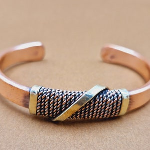 Decorative copper bracelet. Copper jewellery.