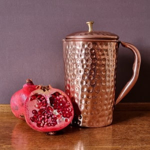 Quality hammered copper jug. Made of pure copper pitcher