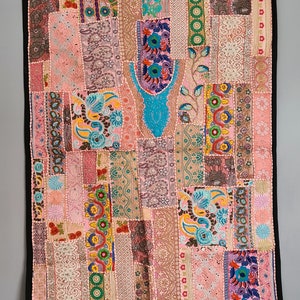 Vintage Indian Wall Hanging: Embroidered Patchwork Tapestry (100x150cm)