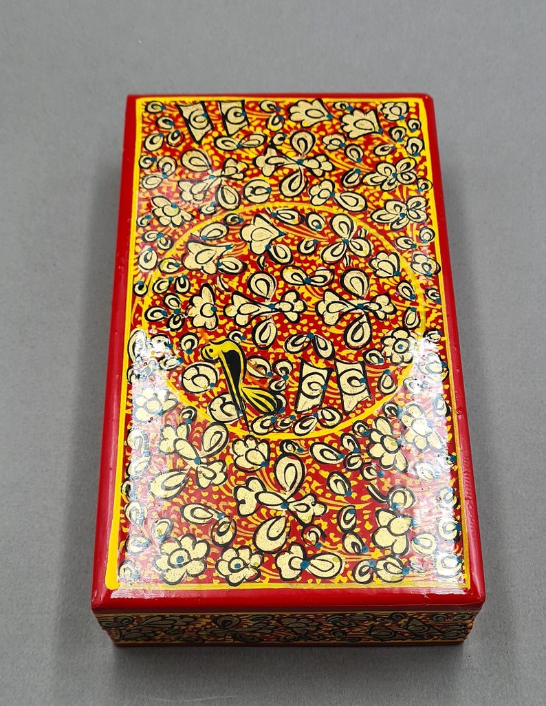 Kashmiri papier mache. Hand-painted lacquered paper box image 6