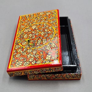 Kashmiri papier mache. Hand-painted lacquered paper box image 7