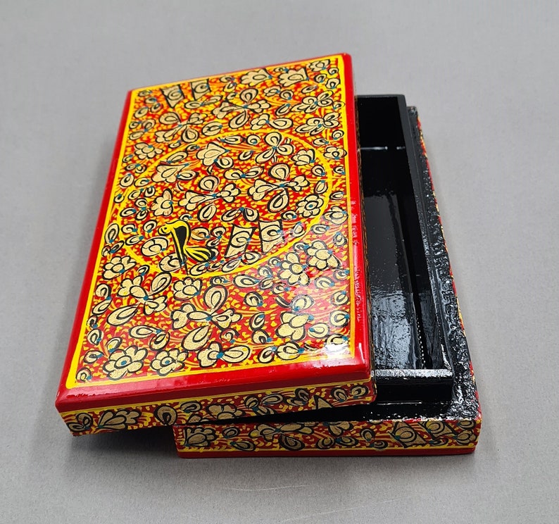 Kashmiri papier mache. Hand-painted lacquered paper box image 7