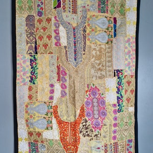 Vintage Indian Wall Hanging: Embroidered Patchwork Tapestry (100x150cm)