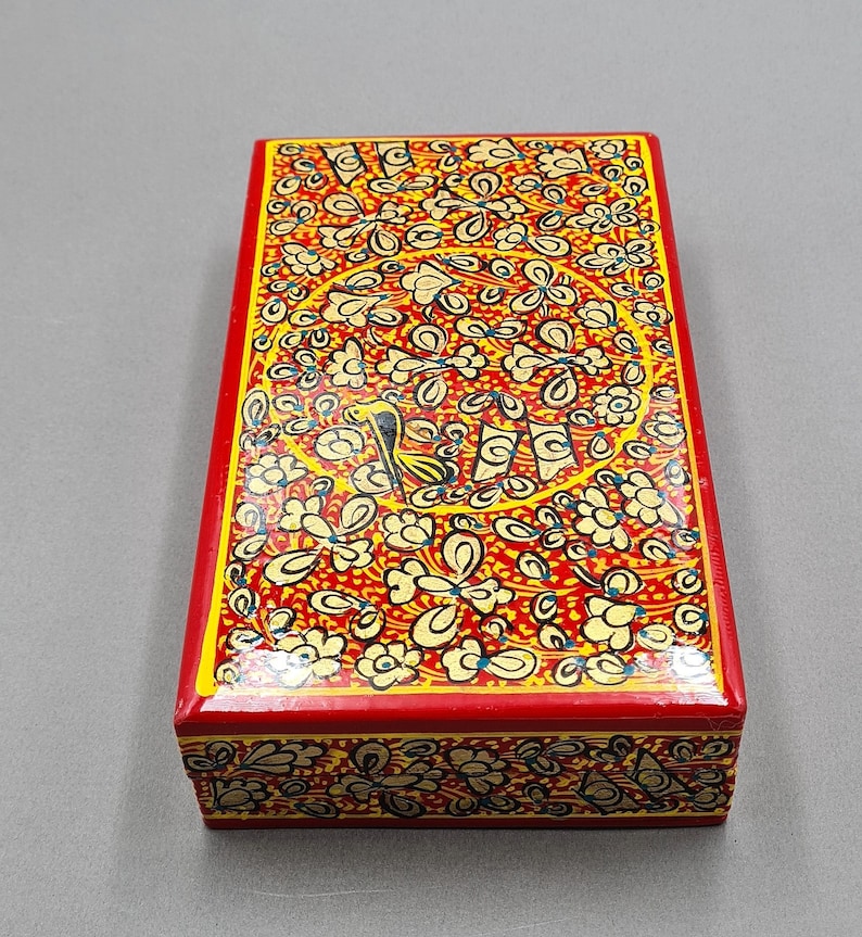 Kashmiri papier mache. Hand-painted lacquered paper box image 5