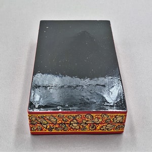 Kashmiri papier mache. Hand-painted lacquered paper box image 8