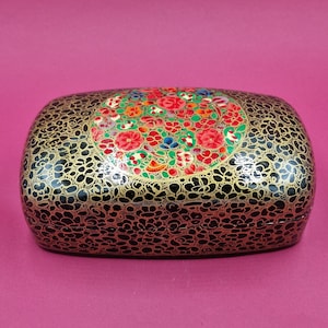 Decorative box. Hand-painted papier mache box. Gift box