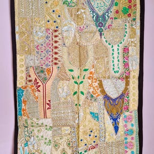 Grande tenture murale artisanale de 100 x 150 cm. maison vintage de style indien