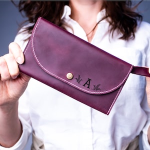 Cartera de cuero personalizada como regalo para ella, cartera de cuero grabada como regalo de aniversario, billetera con monograma para mujer