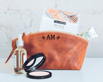 Personalized Leather Makeup Bag | Cosmetic Bag for Woman, Birthday Gift Idea for Mom, Monogrammed toiletry bag, Cosmetic Accessory Pouch