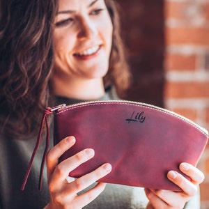 3rd leather anniversary gift for her| Personalized gift for wife, Cosmetic bag, Birthday gift, Monogram gift for her, Leather makeup bag