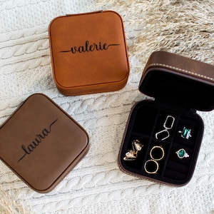 Custom Jewelry Box | Personalized Leather Jewelry Box, Small Earring Organizer, Wedding Gift for Bride, Bridesmaid Gift, Christmas Gifts bild 1