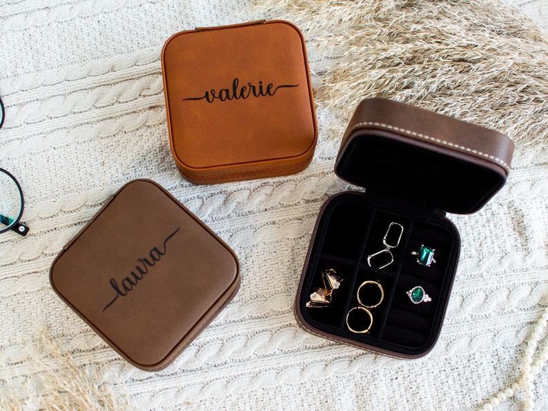 Custom Jewelry Box | Personalized Leather Jewelry Box, Small Earring Organizer, Wedding Gift for Bride, Bridesmaid Gift, Christmas Gifts bild 1