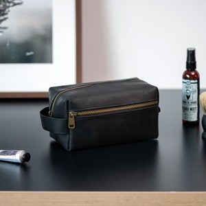 Custom dopp kit Leather toiletry bag men, Travel accessories for men, Dopp kits for him, Mens toiletry bag personalized, Boyfriend gift image 7