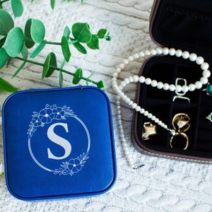 Custom Jewelry Box | Personalized Leather Jewelry Box, Small Earring Organizer, Wedding Gift for Bride, Bridesmaid Gift, Christmas Gifts bild 7